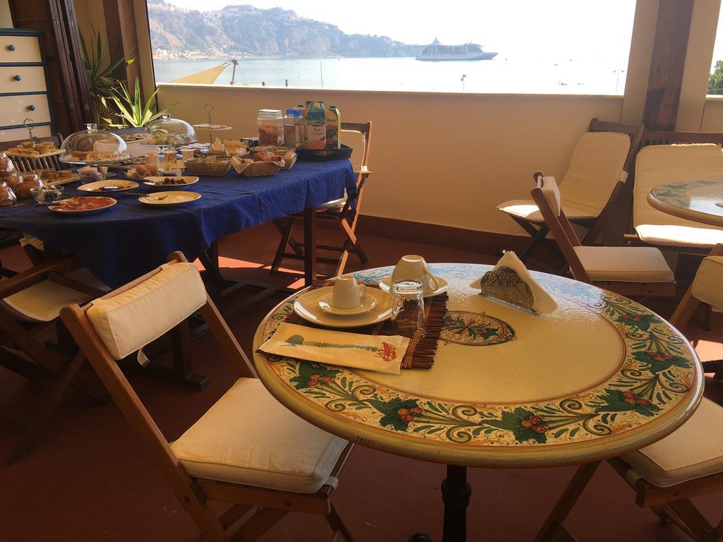 B&B Baia Delle Sirene Giardini Naxos Luaran gambar